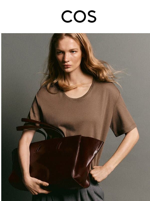 Tidlöst modern: COS T-shirt email from COS
