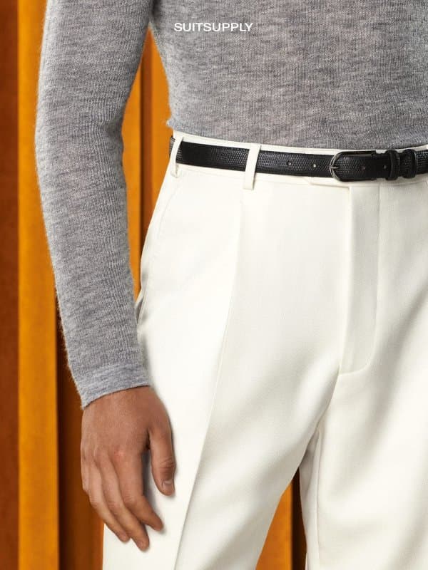Ruim in het been, getailleerd in de taille email from SuitSupply
